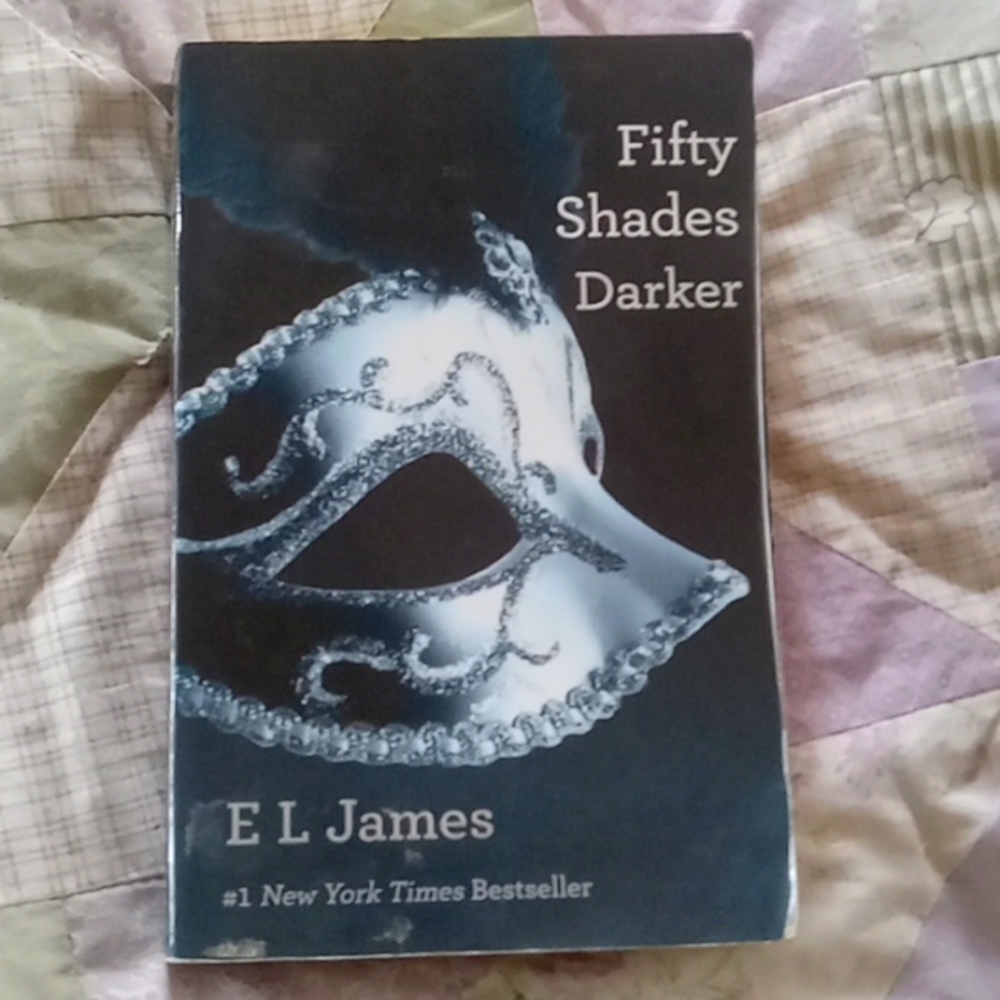 Fifty shades darker paperback book